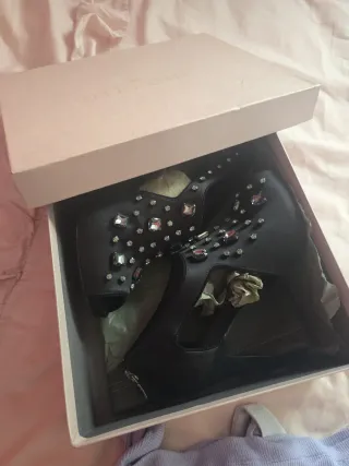 Zapatos Joya Uterqüe Negros