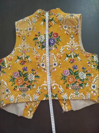 Chaleco Fallero Niño amarillo con flores de colore