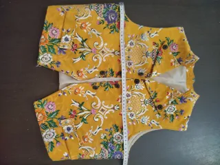 Chaleco Fallero Niño amarillo con flores de colore