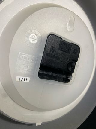 Reloj Pared IKEA, marco translúcido.   24 cm