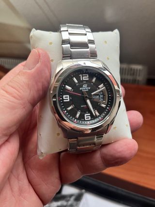 Reloj Casio Edifice Negro y Plateado