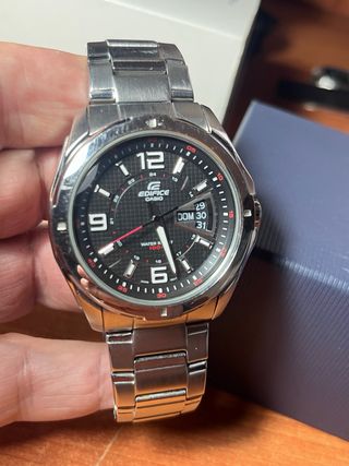 Reloj Casio Edifice Negro y Plateado
