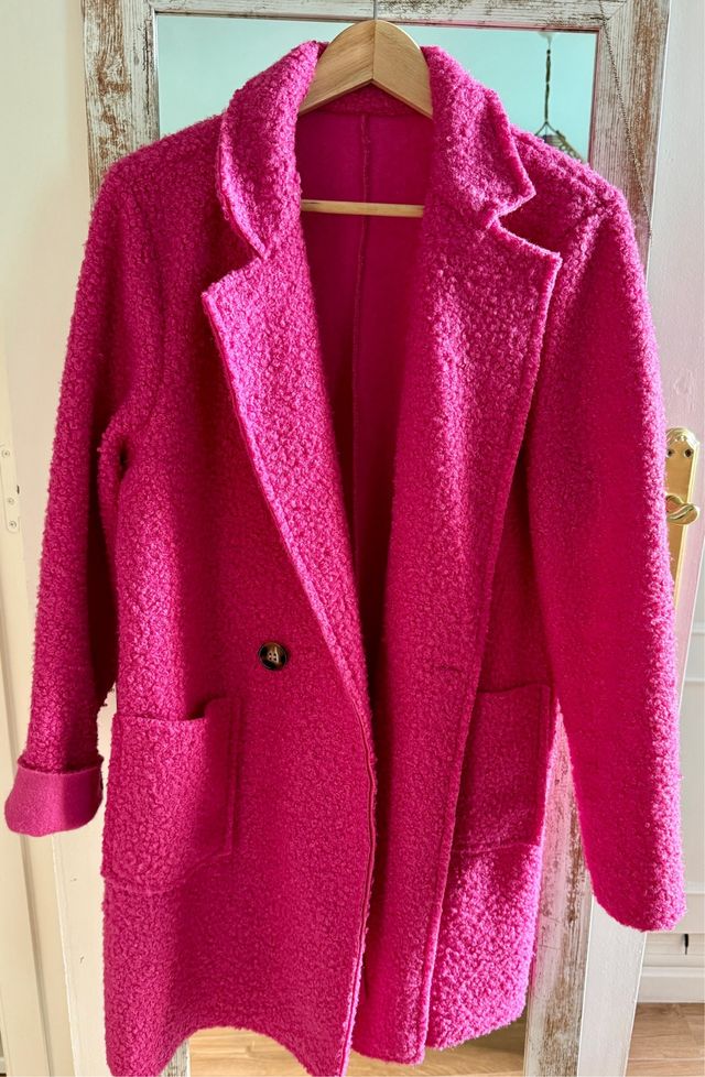 Abrigo de mujer rosa de lana