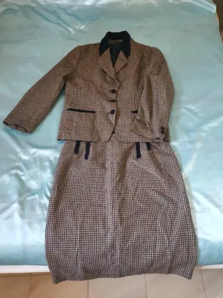 Traje de chaqueta y falda mujer