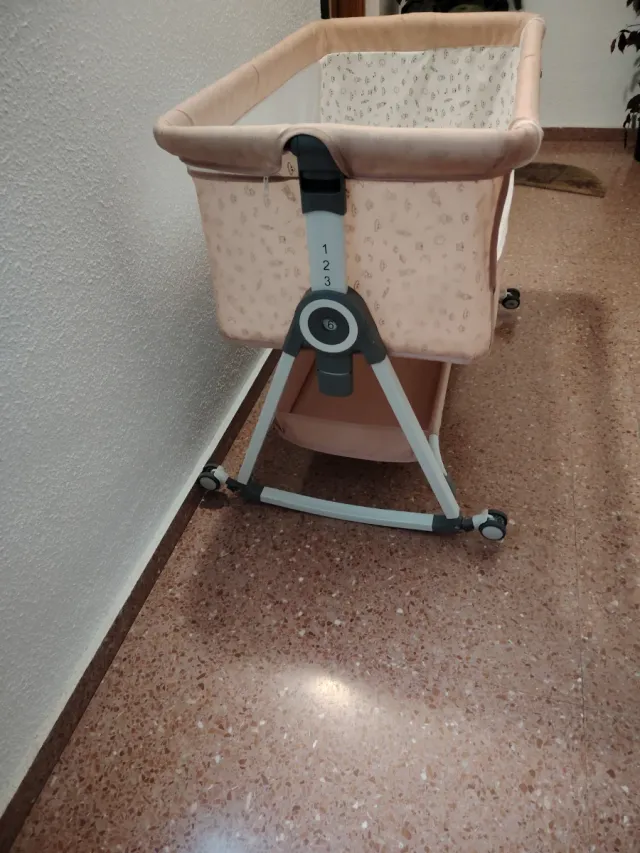 Minicuna Colecho Rosa y Blanca