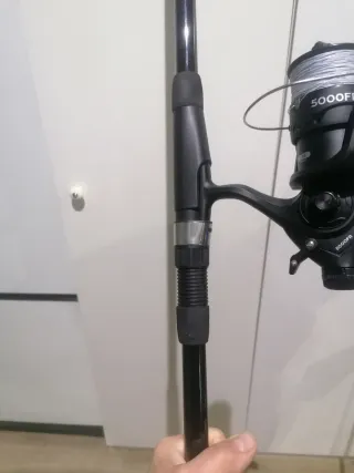 Cañas de pescar y carretes