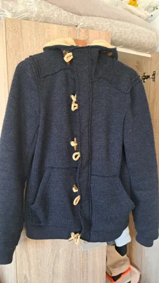 Chaqueta azul con capucha Talla M