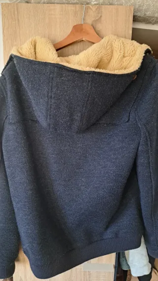 Chaqueta azul con capucha Talla M