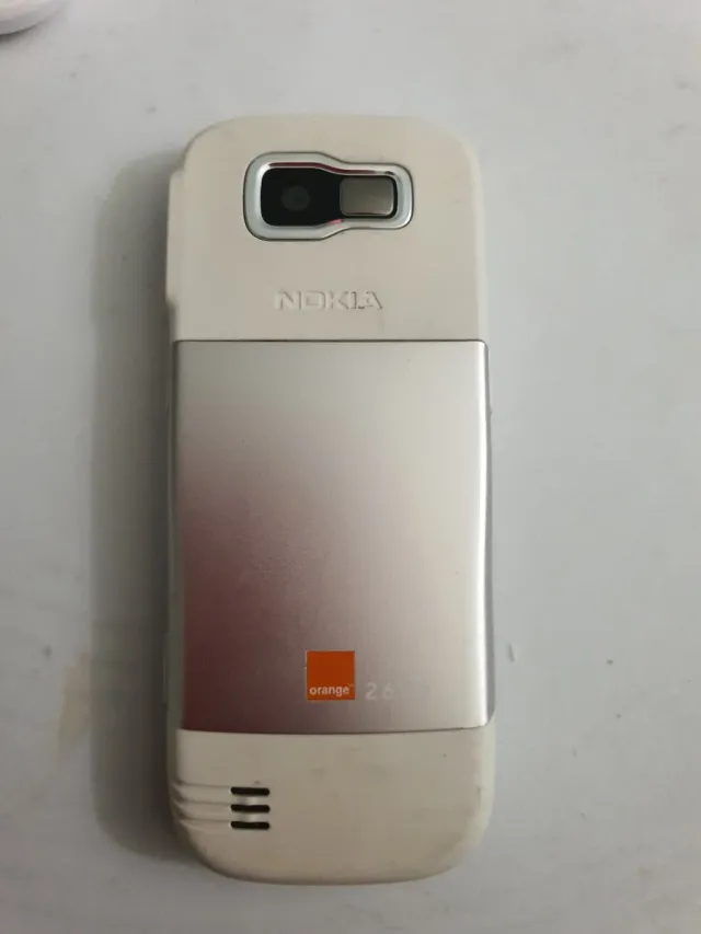 Móvil Nokia 2630 Plata/Blanco