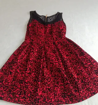 Vestido fiesta romántico rojo y negro