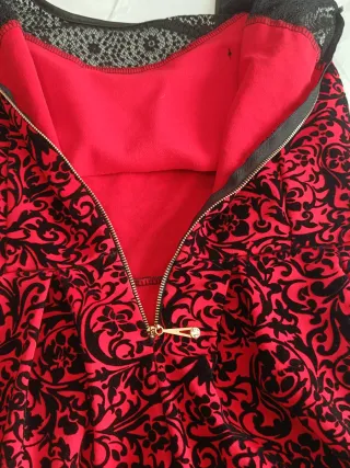 Vestido fiesta romántico rojo y negro