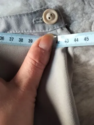 Tengo 2Pantalón de pinzas grises. 44 y 48