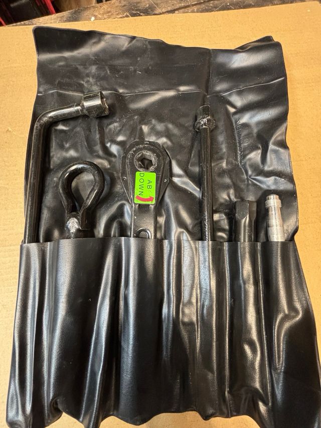 Kit herramientas Mercedes Vito Viano Tourer