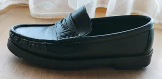 Zapatos negros tipo mocasín