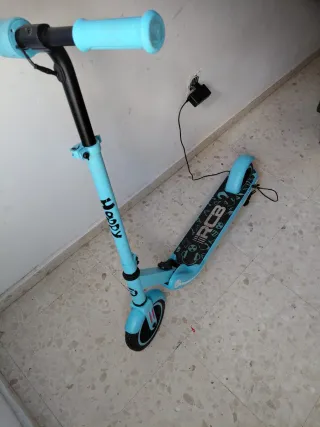 Patinete eléctrico infantil RCB