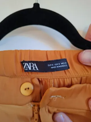 Pantalón ancho naranja con goma