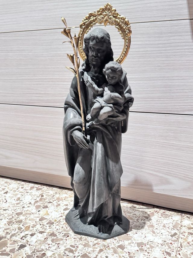 Figuras religiosas vírgenes y niño