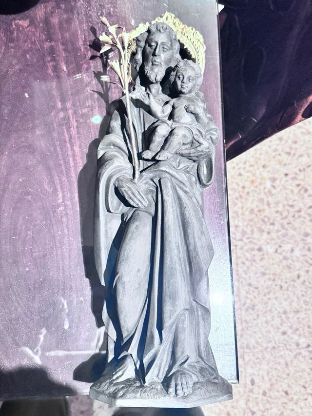 Figuras religiosas vírgenes y niño