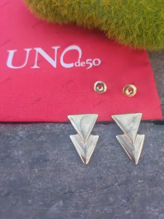 Pendientes Uno de 50
