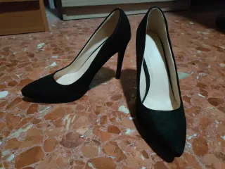 Zapatos de tacón negros