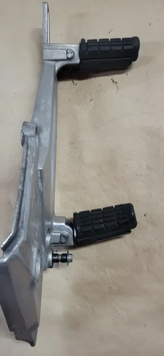 Estriberas Honda CBF 250 con soportes