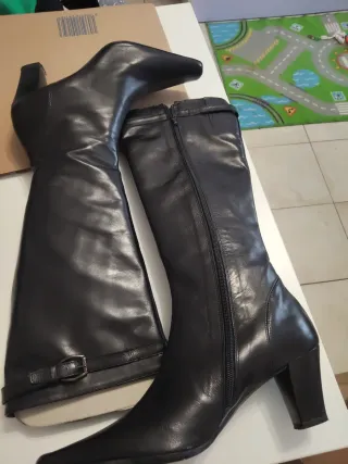 Stivali in pelle neri tacco alto