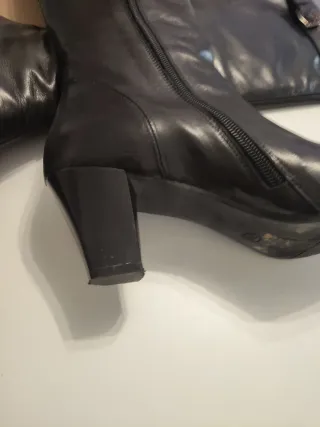 Stivali in pelle neri tacco alto