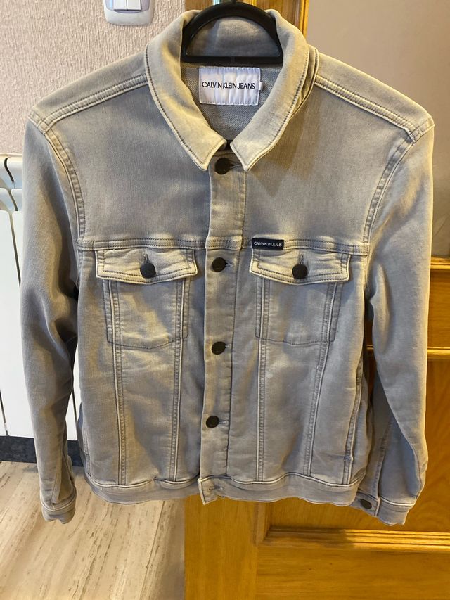 Chaqueta Calvin Klein Jeans Gris