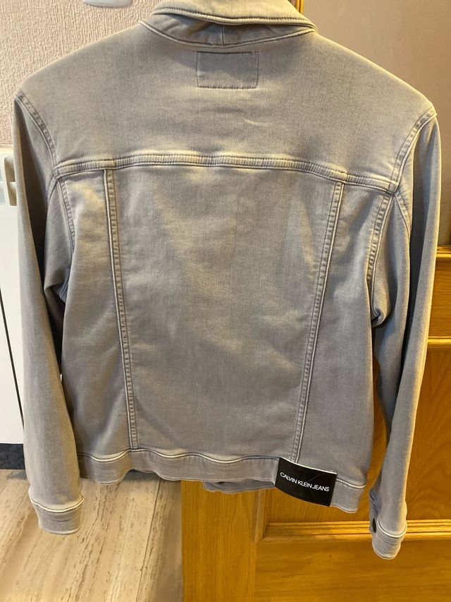 Chaqueta Calvin Klein Jeans Gris