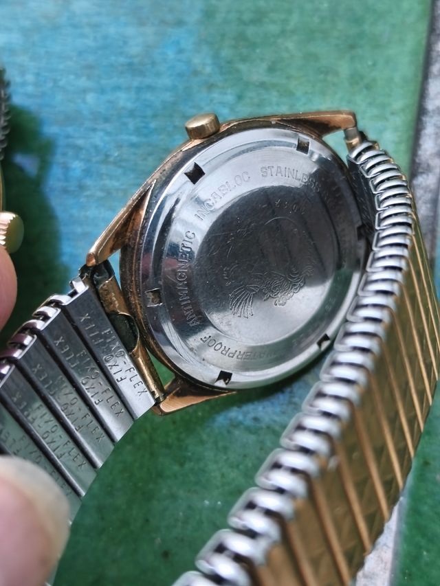 Orologi antichi da carica manuale e automatici da uomo