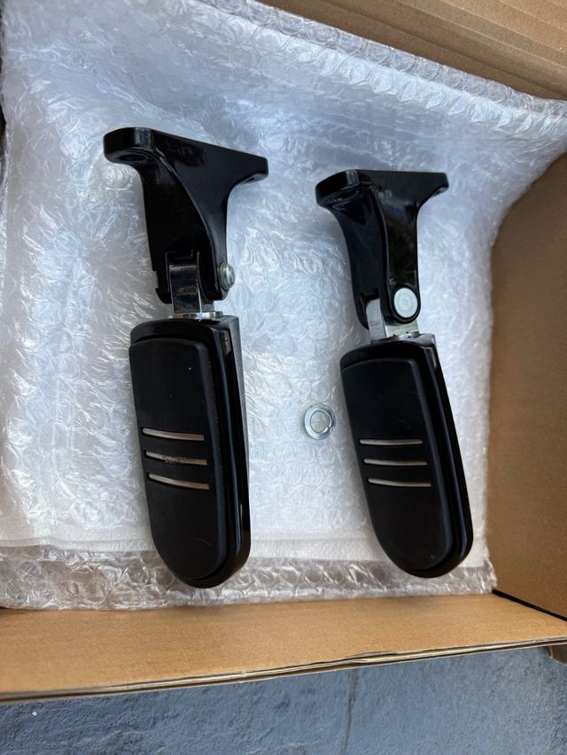 Reposapiés Trasero Harley Touring Negro