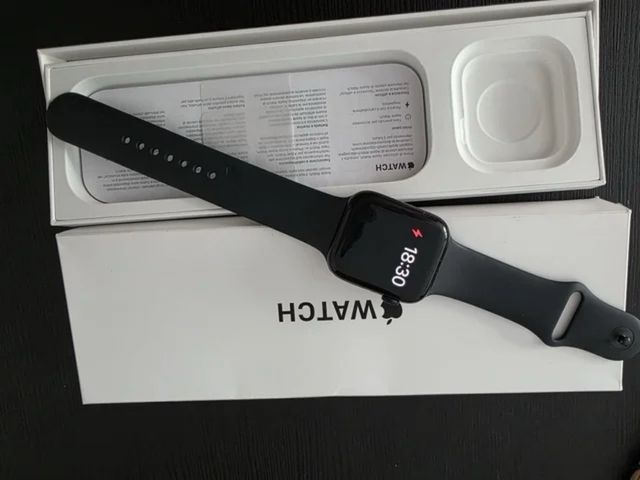 Apple Watch SE 3 44mm