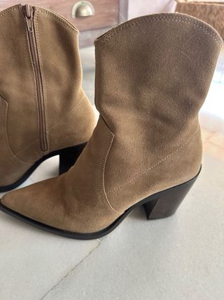 Botines ante beige/marrón (una puesta)