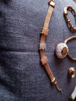 Conjunto de fantasía dorado