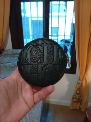 Monedero CH negro redondo