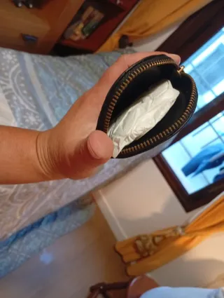 Monedero CH negro redondo