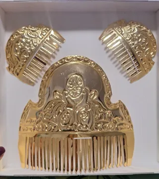 Peinetas falleras doradas de Casti