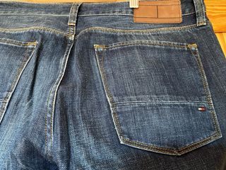 Vaqueros Tommy Hilfiger W34 L34 muy buen estado.