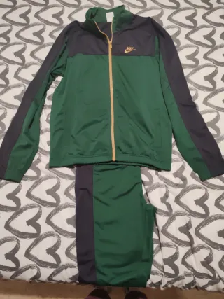 Conjunto deportivo Nike