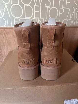Botas Ugg Classic Mini Platform Marrones