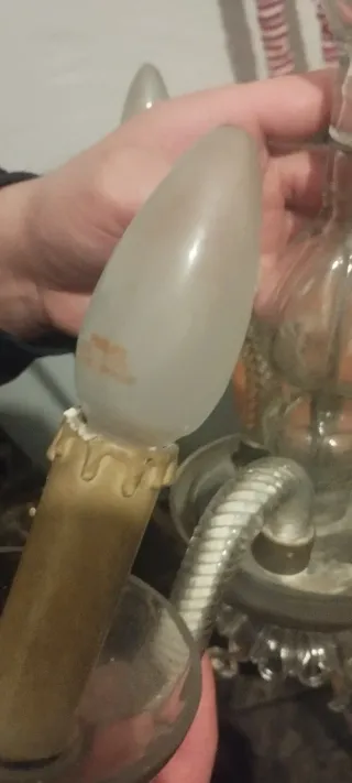 Lámpara de araña cristal y metal dorada