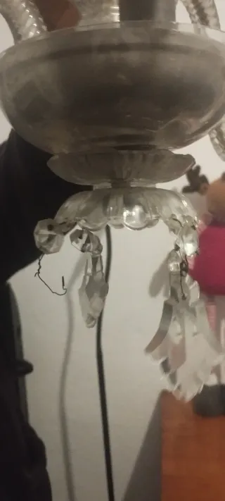 Lámpara de araña cristal y metal dorada