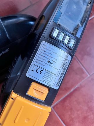 Aspiradora LG CordZero VS8401SCW 2 en 1