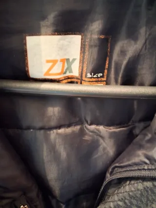 Parka caballero negra abrigada