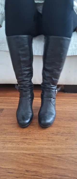 Botas de tacón medio negras