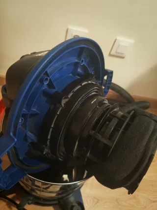 Aspiradora Dexter 20L 1400W