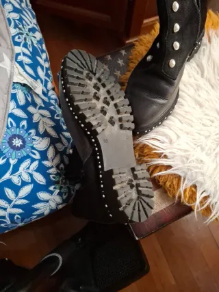 Botines negros piel con perlitas