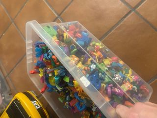 Lote Superthings 600 ud aprox