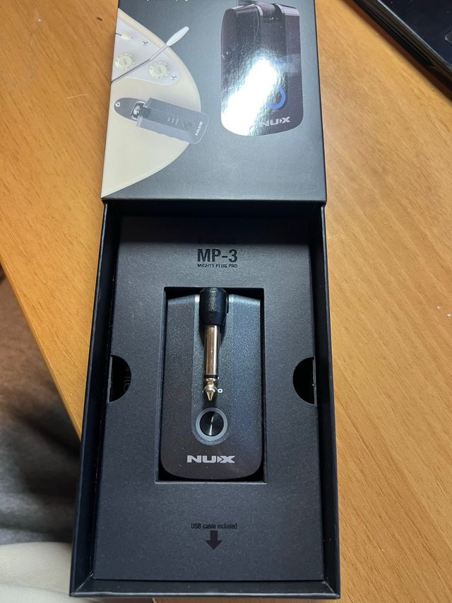 NUX Mighty Plug PRO Amplificatore Nero/Oro