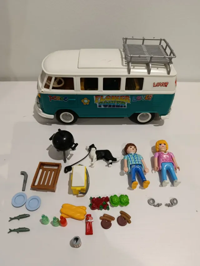 Playmobil 71725 Furgoneta Volkswagen 4